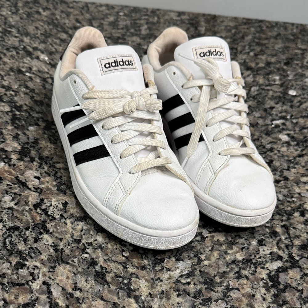 Adidas Classic White Sneakers with Black Stripes EUC 7.5